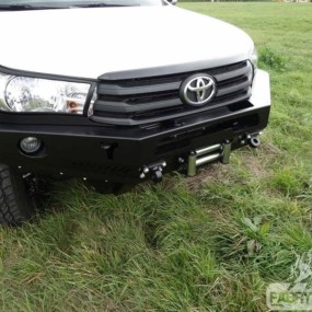 Bara fata F4x4 Toyota Hilux Revo