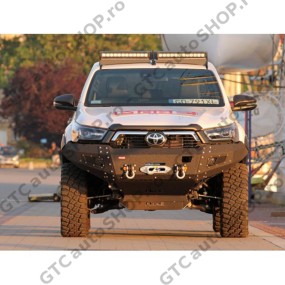 Bara fata M4x4 Toyota Hilux Revo