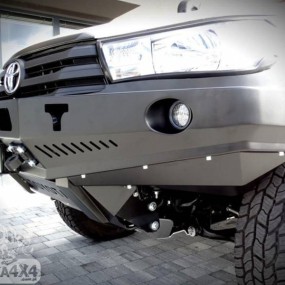 Bara fata F4x4 Toyota Hilux Revo