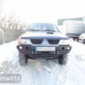 Bara fata F4x4 Mitsubishi Pajero Sport