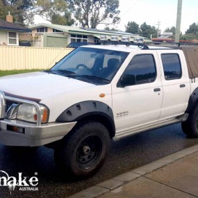 Overfendere Kut-Snake Nissan Navara D22 70mm textured