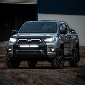 Bara LED 28” Bushranger cu montare in spatele grilei Hilux Revo